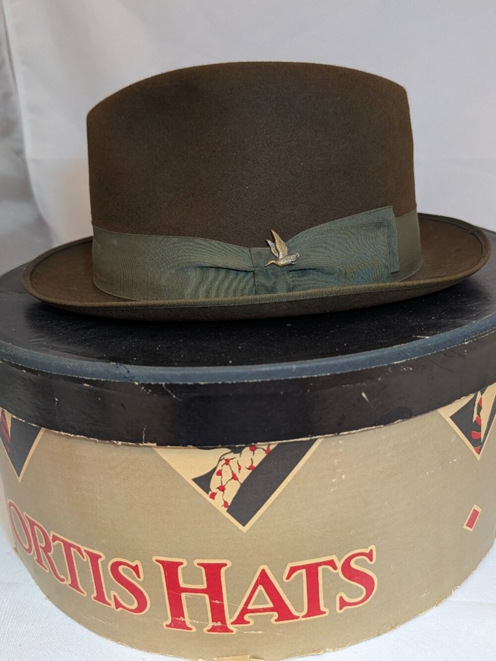 Vintage Portis Sterling Brown Swans Down Finish Fur Fedora w/ original box & pin